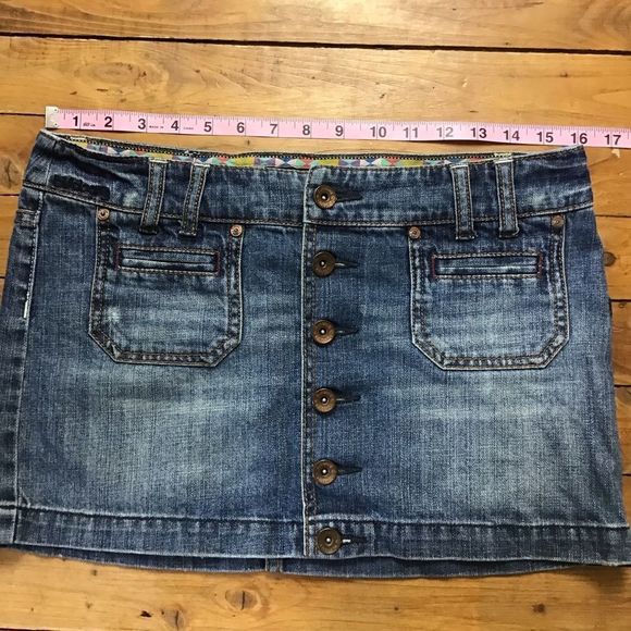 𝅺BILLABONG mini jeans skirt size 5 button up sexy low rise 100% cotton skater - Picture 6 of 9
